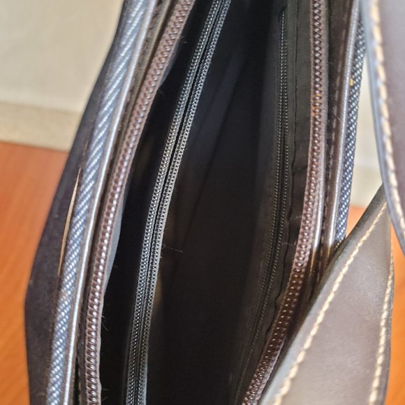 ⚡️Sale - Carryland America- Denim Purse with Adjustable Strap (Like New) - Picture 3 of 3